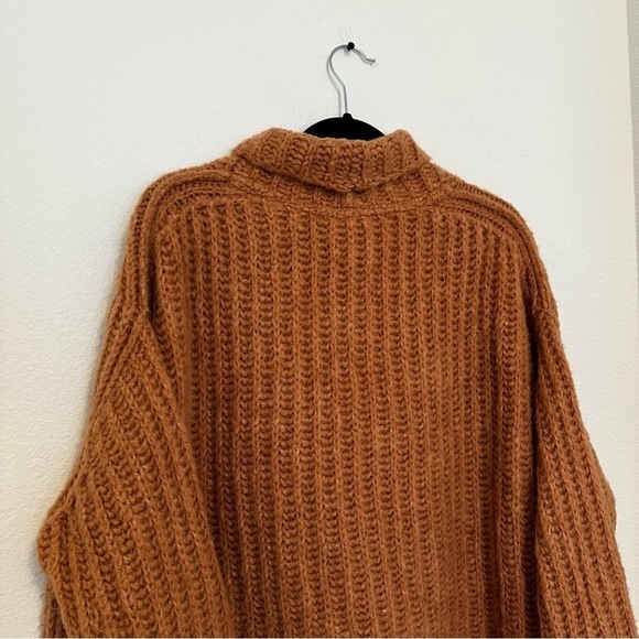 Free People Fluffy Fox Cowl Neck Sweater Papaya Brown Color Size M Women’s - Picture 8 of 11